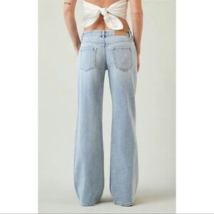 New PacSun Casey Lowrise Baggy Jeans Ripped Knee Light Indigo 25